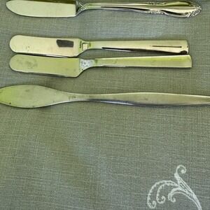 Hors d'oeuvres Spreader Knives Butter Assorted Mixed Vintage Stainless  Lot of 4